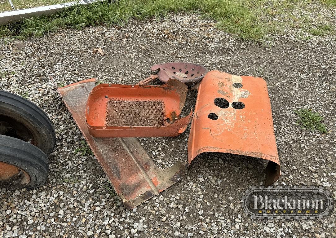 ALLIS CHALMERS B SALVAGE TRACTOR,