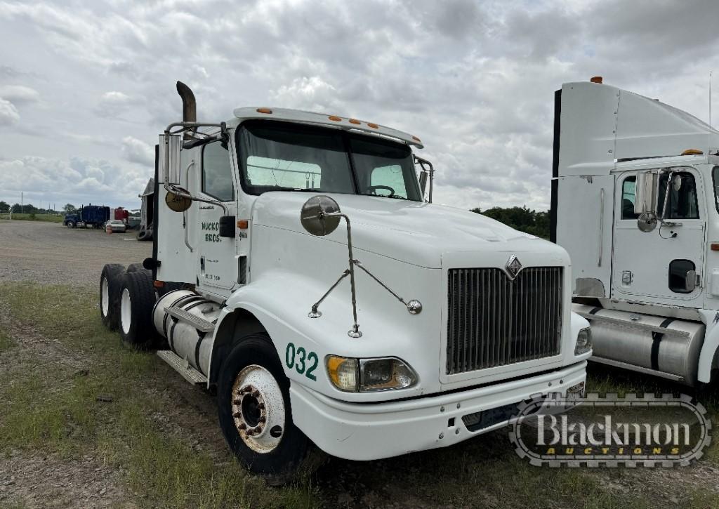 2003 INTERNATIONAL 9400 I TRUCK TRACTOR,  DAY CAB, CUMMINS ISX 435, EATON 1