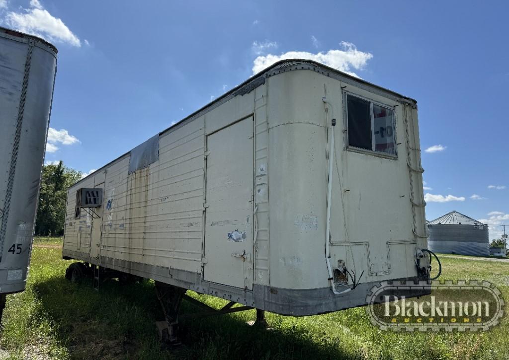 MOBILE OFFICE TRAILER,  40', TANDEM AXLE, SPRING RIDE, (2) SIDE DOORS, WIND