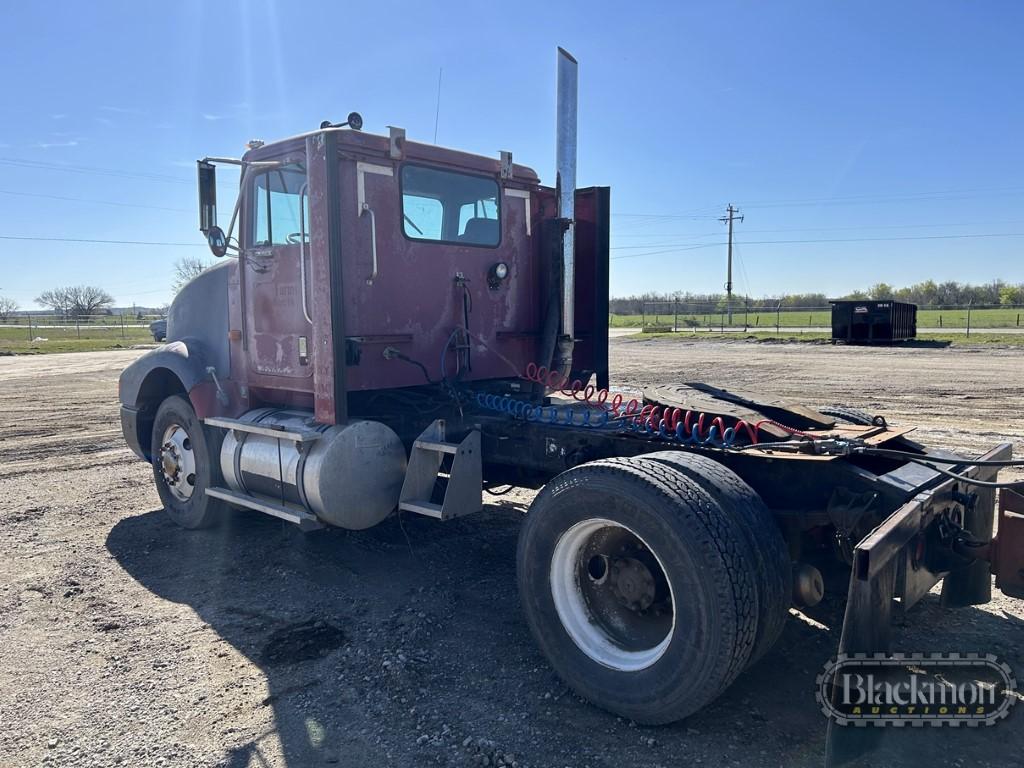 1992 INTERNATIONAL 9400 TRUCK TRACTOR, 767,854 miles  DETROIT SERIES 60, 9