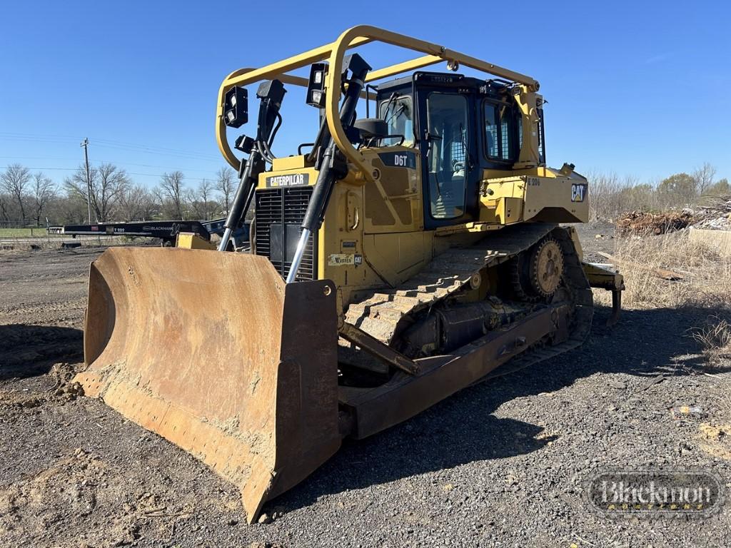 2013 CATERPILLAR D6TXL CRAWLER DOZER, 5830 HRS  EROPS, AC, SWEEPS, 12' STRA