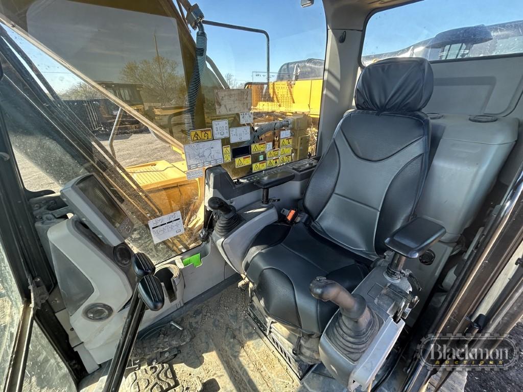 2016 CATERPILLAR 323FL EXCAVATOR, 4367 HRS  EROPS, AC, HYDRAULIC THUMB, AUX