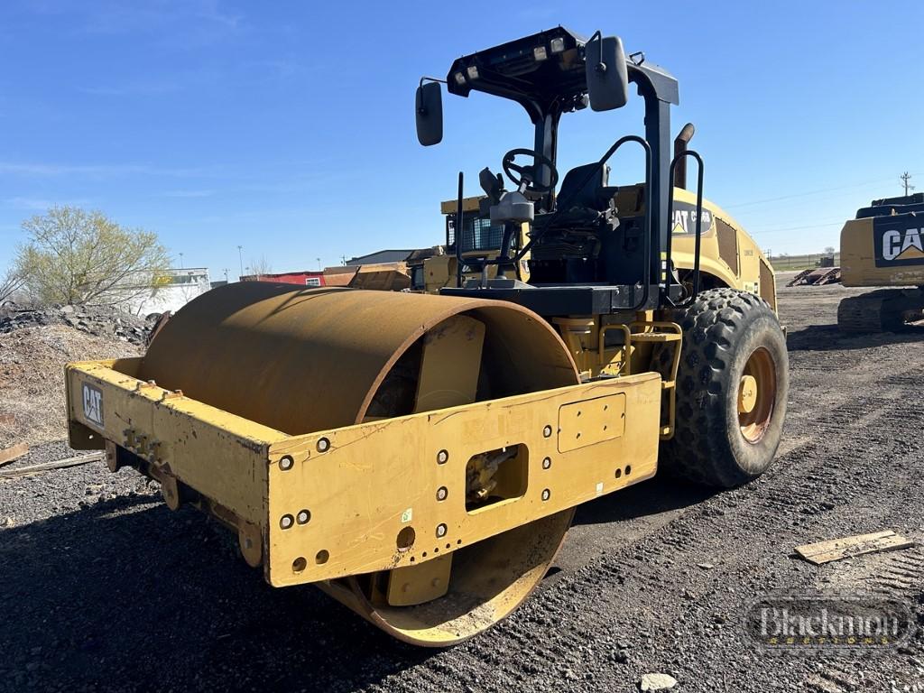 2012 CATERPILLAR CS56B SMOOTH DRUM ROLLER,  **NOTE--HAS BAD ENGINE**, SMOOT