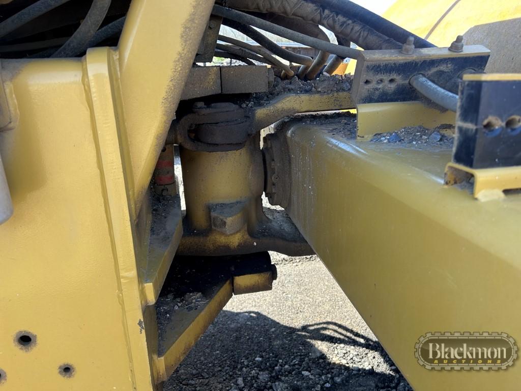 2012 CATERPILLAR CS56B SMOOTH DRUM ROLLER,  **NOTE--HAS BAD ENGINE**, SMOOT