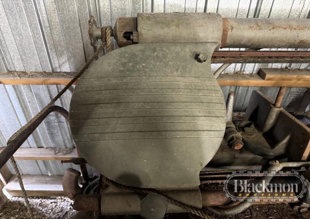 HORIZONTAL BAND SAW,  ON METAL CART