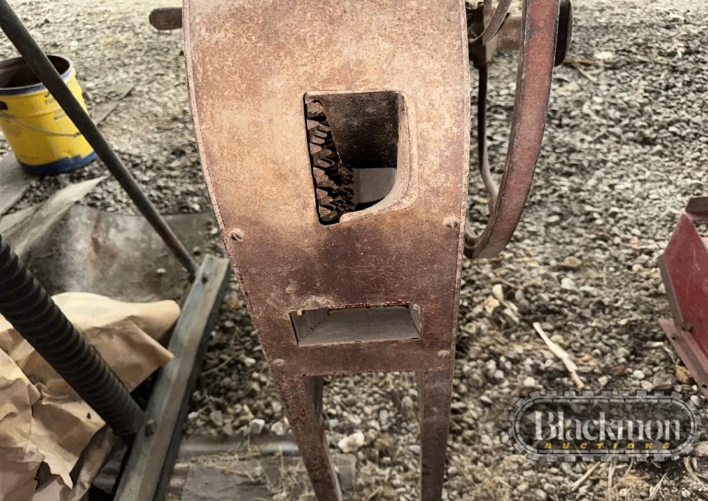 PAIR OF IMPLEMENT AXLES & CORN SHELLER