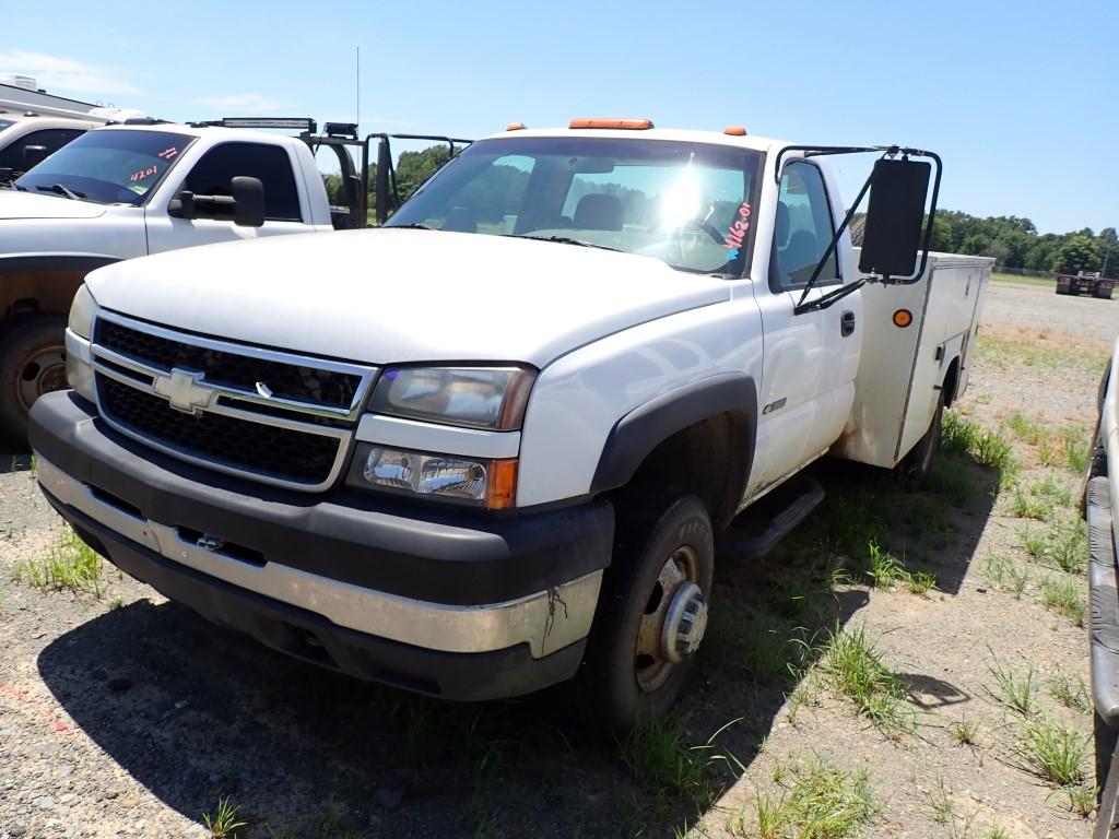 2007 CHEVROLET 3500 TOOLBOX TRUCK,  V8 GAS, AUTO, DRW, KNAPHEIDE TOOLBOX BE