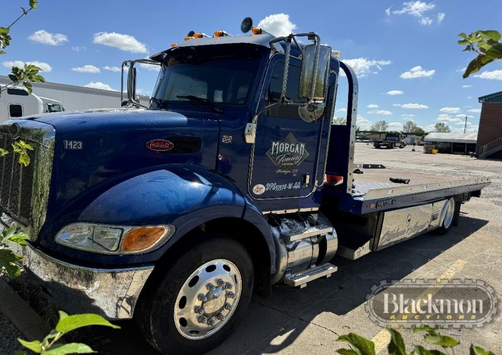 2020 Pete 337 Rollback Truck - Paccar Diesel, Automatic, PS, PW, PL, Air Ri