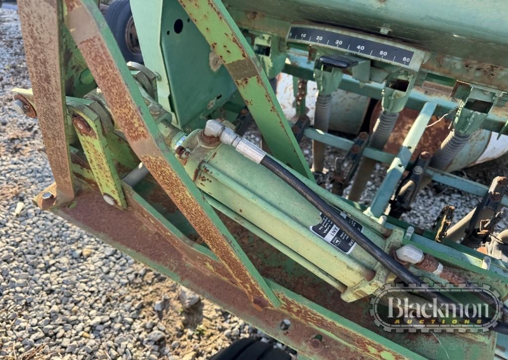 JOHN DEERE 520 GRAIN DRILL,  7 ½ INCH SPACING, 20’ WORKING WIDTH, S# N00520