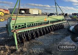 JOHN DEERE 520 GRAIN DRILL,  7 ½ INCH SPACING, 20’ WORKING WIDTH, S# N00520