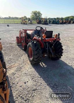 KUBOTA B2400 TRACTOR,