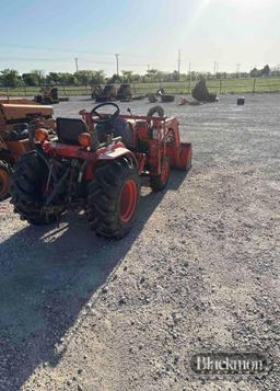 KUBOTA B2400 TRACTOR,
