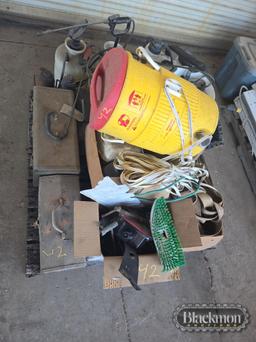 TOOL BOXES