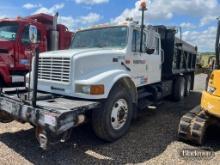 2001 INTERNATIONAL 4900 HI-RAIL STRAIGHT DUMP TRUCK, S#1HTSHADT41H356159