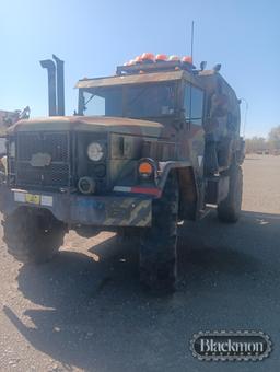 1971 MILITARY TRANSPORT CARRIER TRUCK VIN: 04J69771