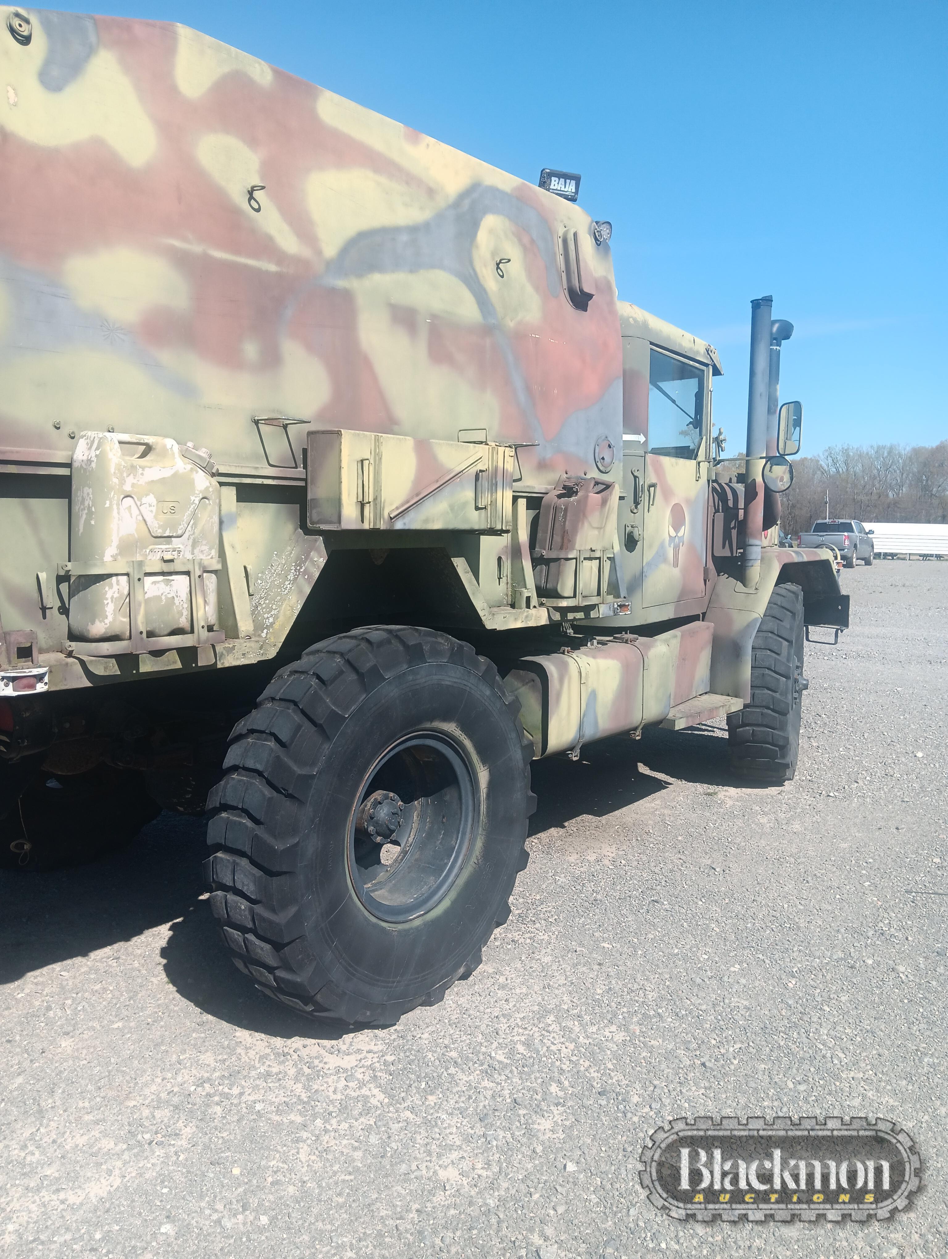 1971 MILITARY TRANSPORT CARRIER TRUCK VIN: 04J69771