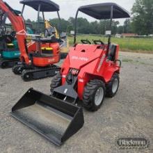 AGT SDA-140W Mini Rubber Tired Loader,