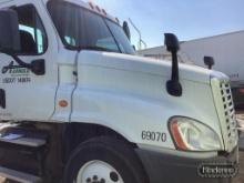 2016 Freightliner Cascadia Day Cab,