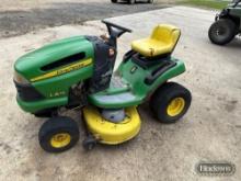 John Deere LA115 Mower