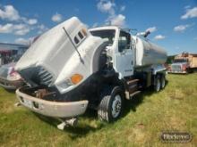 2001 STERLING WATER TRUCK,