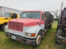 1996 INTERNATIONAL 4700 DEBRIS DUMP TRUCK,