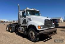 2004 Mack GU Winch Granite Truck VIN: 1M2AG11Y44M012544 - 408 S Price Road, Pampa, Texas 79065
