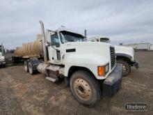 2018 Mack CHU Vac Truck VIN: 1M1AN07Y5JM027559 - 401 SE 4th Street, Lindsay, Oklahoma 73052 -