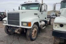2011 Mack CHU613 Truck VIN:1M1AN07YXBM007955 - 401 SE 4th Street, Lindsay, Oklahoma 73052 -