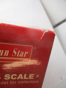 Sun Star Routemaster 1:24 Scale London Transport Limited Edition w/numbered Certificate First