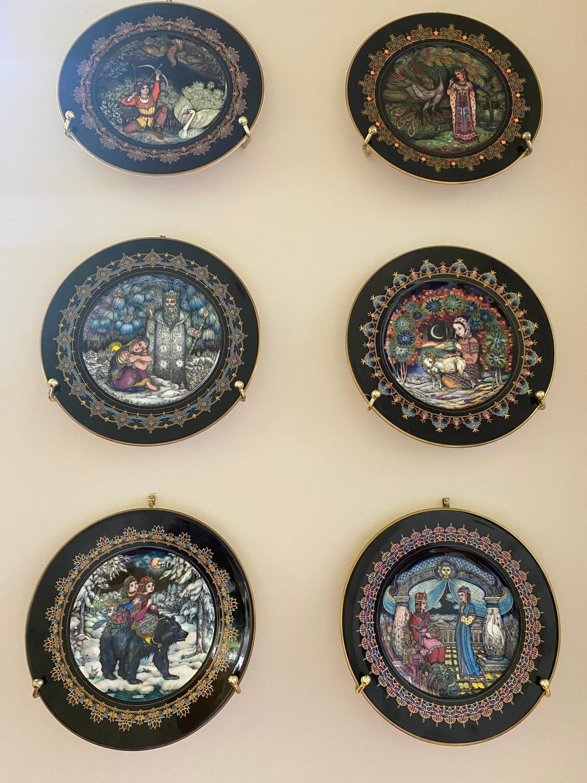 Villeroy & Boch Russian Fairy Tale Plates