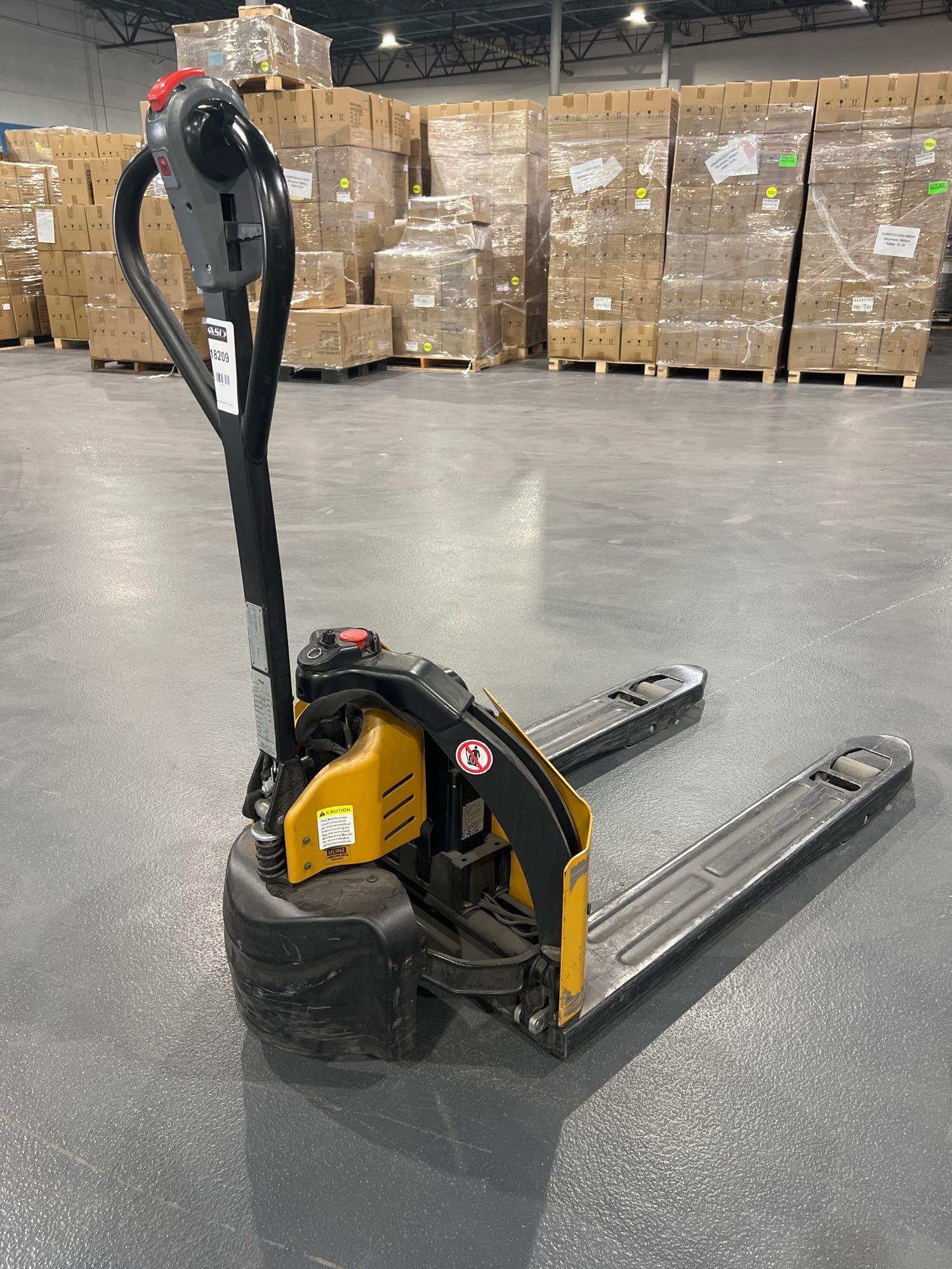 BIG JOE ELECTRIC PALLET JACK WITH EXTRA BATTERY & BATTERY CHARGER, RUNS & OPERATES