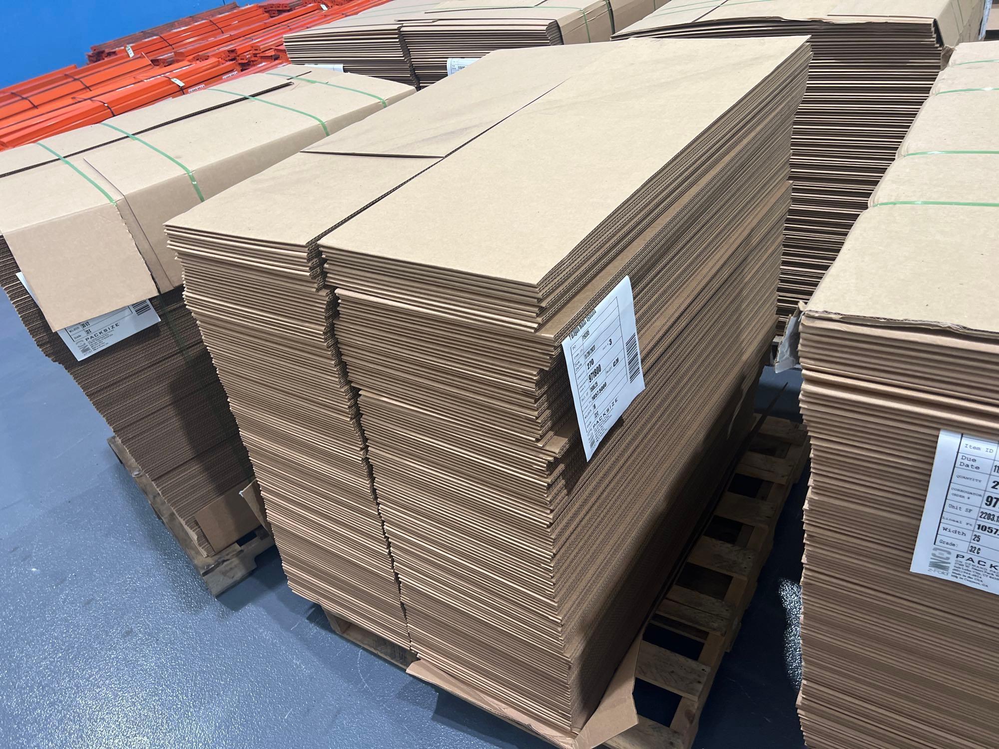 QTY 3) FULL PALLETS & QTY 1) 3/4 FULL PALLET OF 18€� "Z FOLD" BOXES, APPROX. 270 BOXES PER FULL P...