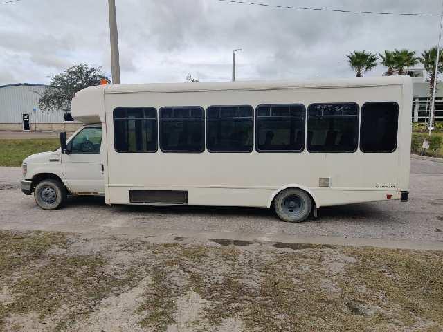 2018 FORD ECONOLINE 450 SHUTTLE BUS, GAS AUTOMATIC, 28 PASSENGER SEATING, APPROX 14500 GVWR,