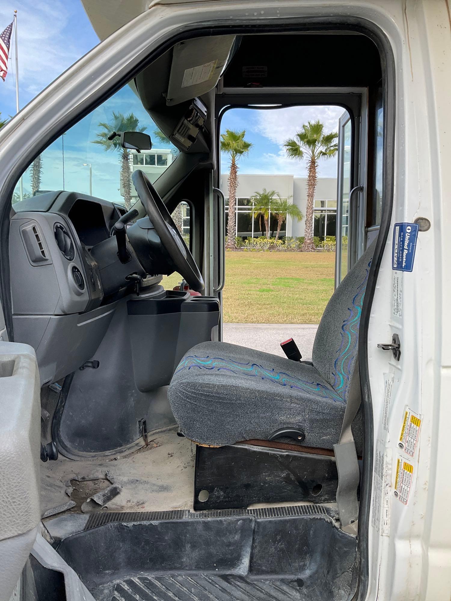 2018 FORD ECONOLINE 450 SHUTTLE BUS, GAS AUTOMATIC, 28 PASSENGER SEATING
