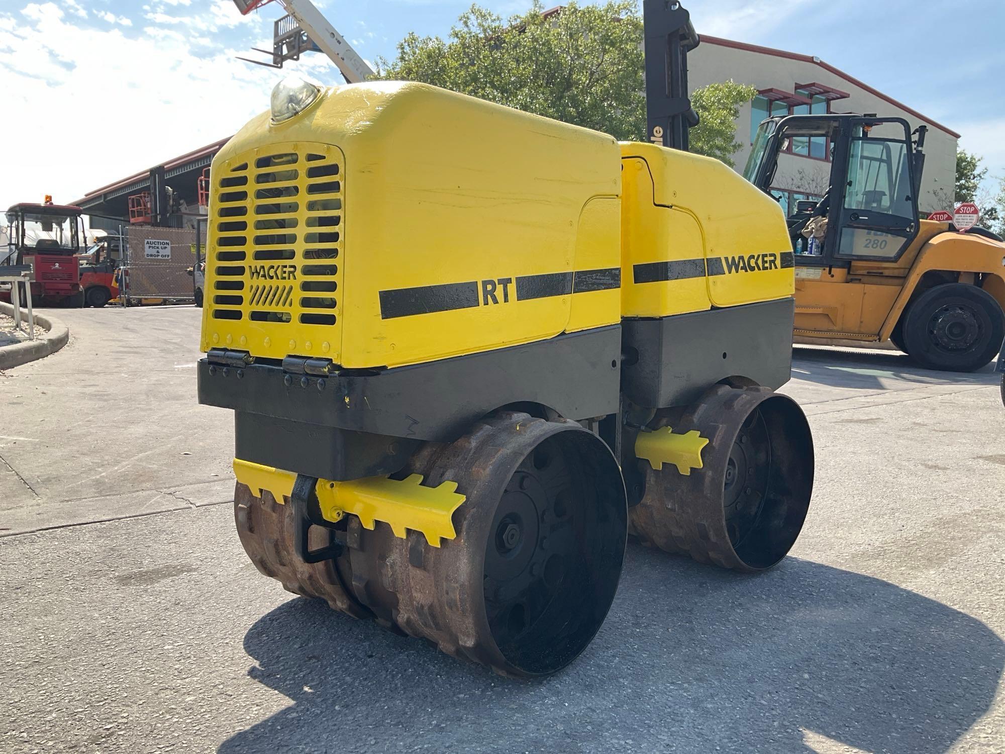 WACKER NEUSON VIBRATORY TRENCH ROLLER MODEL RT , DIESEL, RUNS & OPERATES REMOTE CONTROLLER INCLUDED
