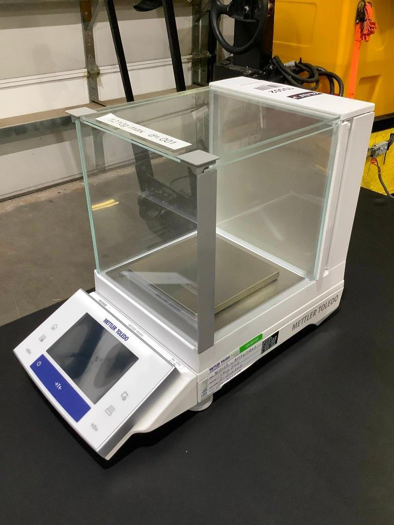 METTLER TOLEDO PRECISION BALANCE MODEL XS1203S, APPROX 12 VOLTS, APPROX 2.25A