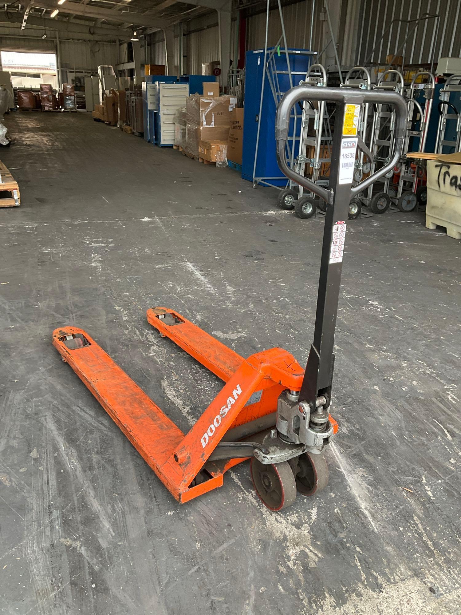 DOOSAN... HYDRAULIC PALLET JACK , APPROX MAX CAPACITY 5500LBS