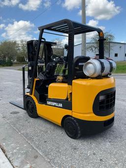 CATERPILLAR FORKLIFT MODEL GC20K, LP POWERED, APPROX MAX CAPACITY 4000LBS, APPROX MAX HEIGHT 160"