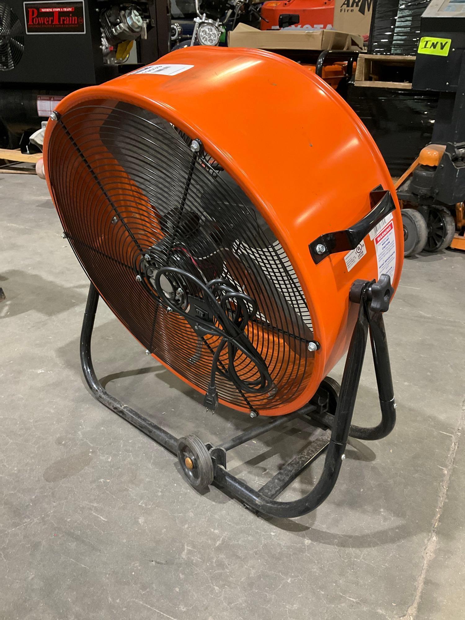 UNUSED 24in MAX AIR PORTABLE BARREL FAN