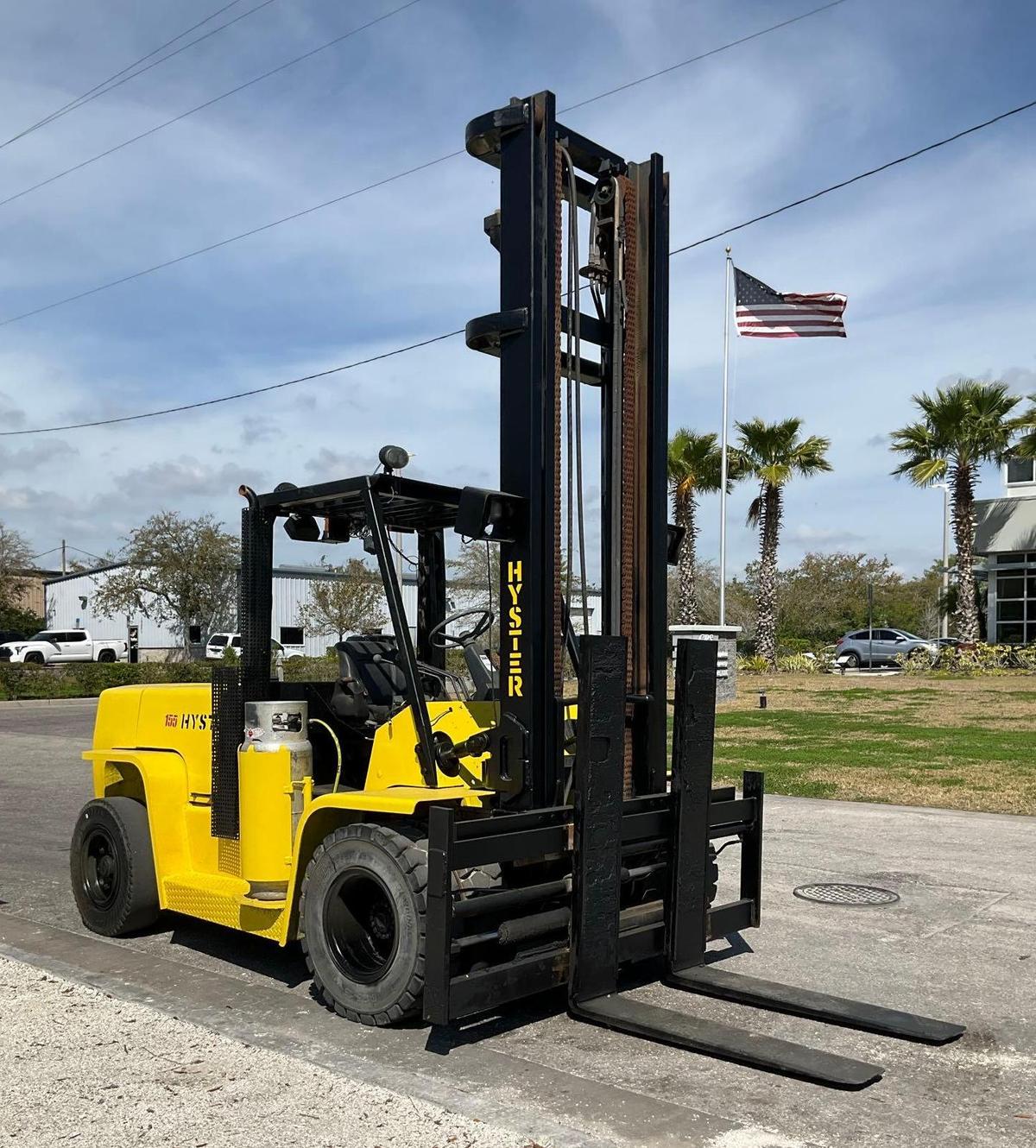 HYSTER FORKLIFT MODEL H155XL2, LP POWERED, APPROX MAX CAPACITY 13500LBS, APPROX MAX HEIGHT 212IN,