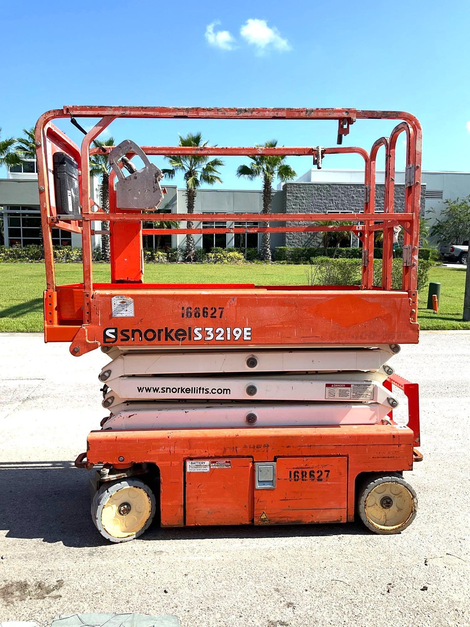 2016 SNORKEL SCISSOR LIFT MODEL S3219E ANSI , ELECTRIC, APPROX MAX PLATFORM HEIGHT 19FT, NON MARK...