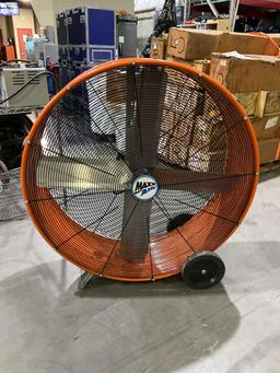 UNUSED 42in MAX AIR PORTABLE BARREL FAN