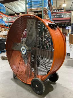 UNUSED 42in MAX AIR PORTABLE BARREL FAN