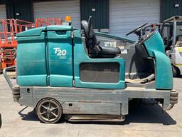 TENNANT RIDE ON SWEEPER MODEL S20, LP POWERED ,... RUNS & OPERATES...