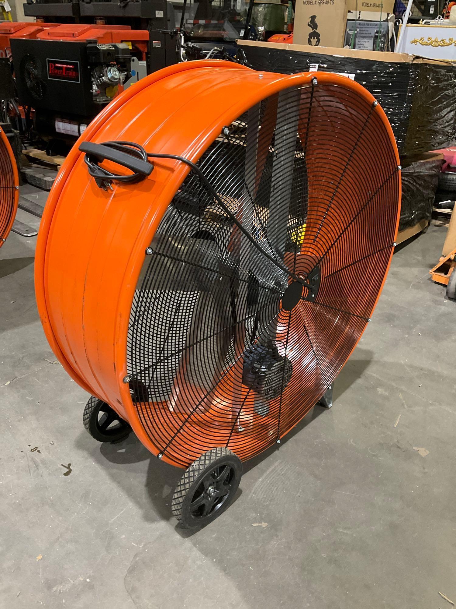 UNUSED 42" COMMERCIAL ELECTRIC PORTABLE BARREL FAN