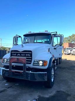 2006 MACK CV713 GRANITE ROLL OFF TRUCK, DIESEL, GVWR RECENTLY REPLACED TRANSMISSION / AC SYSTEM &...