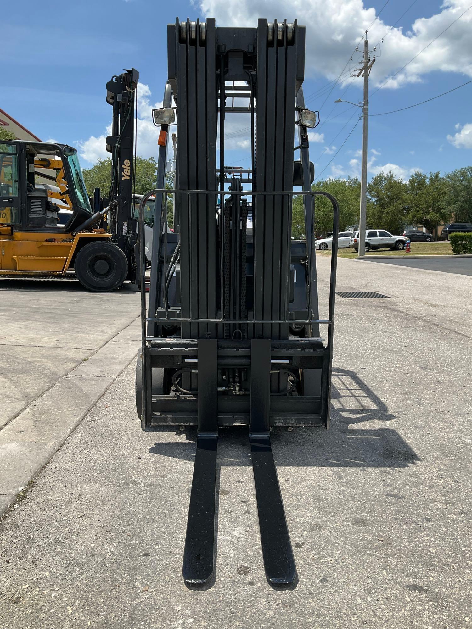NISSAN 40 FORKLIFT MODEL G1N1L20V, ELECTRIC, APPROX MAX CAPACITY 4,000 LBS, MAX HEIGHT 240in, TILT,