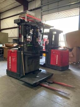 RAYMOND ORDER PICKER MODEL 560-OPC30TT, ELECTRIC, APPROX MAX CAPACITY 3000, APPROX MAX HEIGHT 210...