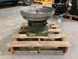 SYNTRON...VIBRATORY PARTS FEEDER TYPE EB01C, 115V, CYCLES 60, CONDITION UNKNOWN...