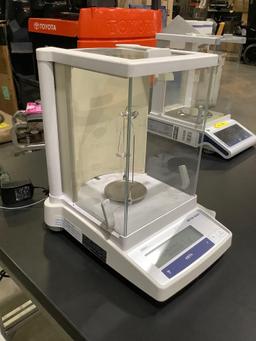 METTLER TOLEDO ANALYTICAL BALANCE MODEL AB204-S